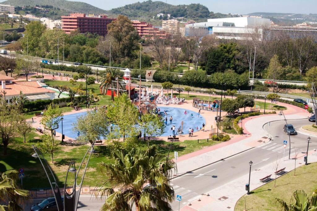 Fuengirola , Beach, Centre ,Balcony With Seaview, For 4 Persons Bagian luar foto